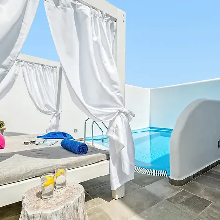 Santorini Blue Senses * Mesariá