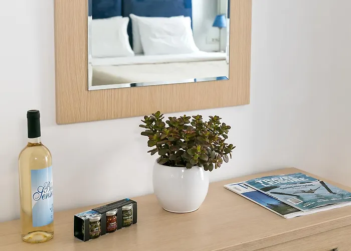 Santorini Blue Senses * Meszariá